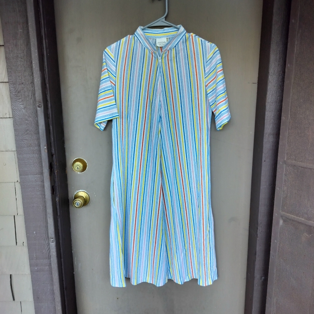 Vintage MisTique of California Terrycloth Multicolor Stripe Short Sleeved Dress‎